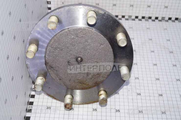 Фланец МТЗ-1221 с болтами