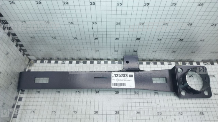 Рычаг правый перемещение стола (исключая жатки 4,9м) жатка D60, D65 MacDon