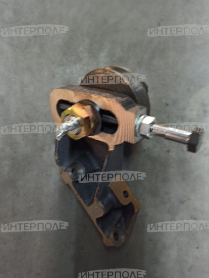 Устройство натяжное ремня привода компрессора ЯМЗ-236, ЯМЗ-238 (ТМК)