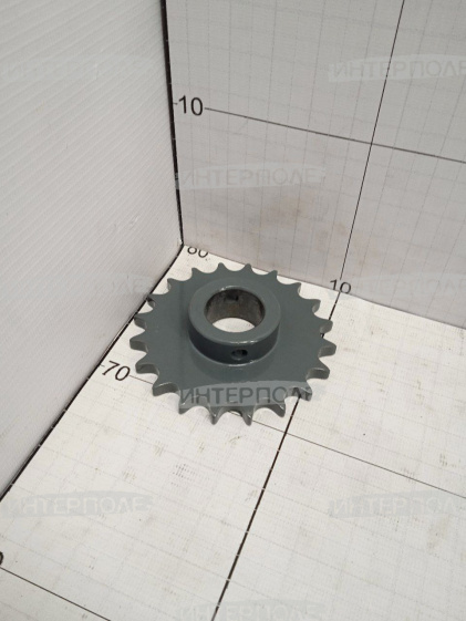 Звездочка (z=20) привода головки зернового элеватора Claas (Tucano320-340,430-480)