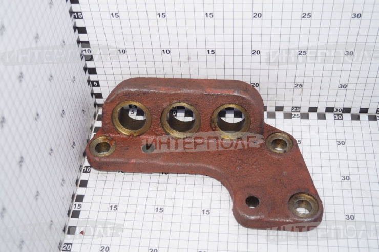 Кронштейн гидроцилиндра Ц63 (под палец конус d=32х36мм), ОАО "МТЗ"