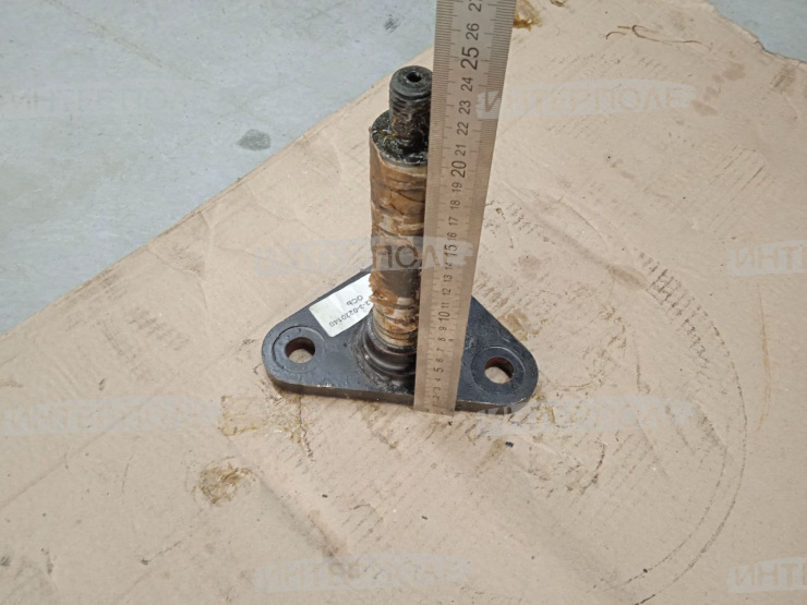 Ось рычага натяжения главного контрпривода (2008-201г.в.) ,ось опоры двигателя Есиль-760,КЗС-1218,Есиль-750,КЗС-10 Гомсельмаш