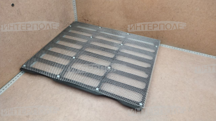 Решетка капота (верхняя)