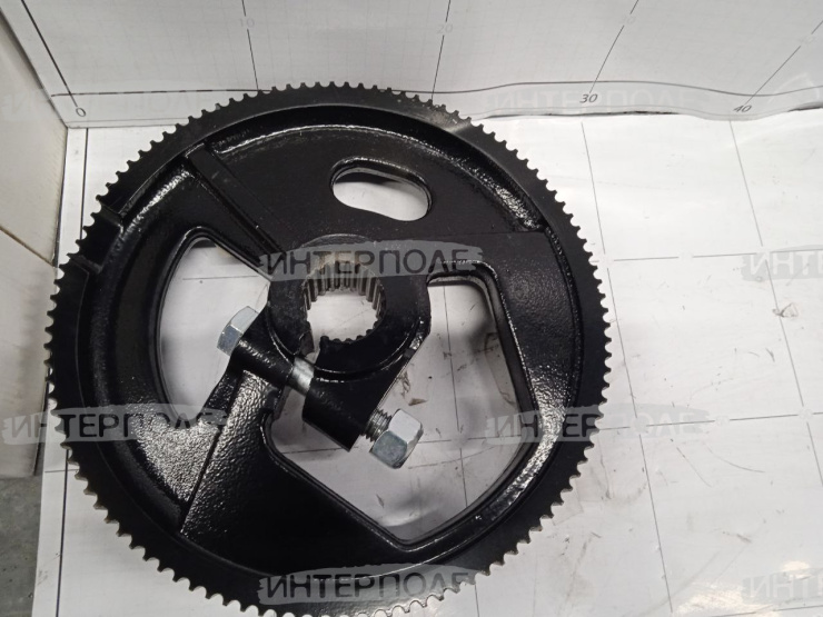 Шкив зубчатый привода ножа жатка D60, D65, D972 MacDon (Original)