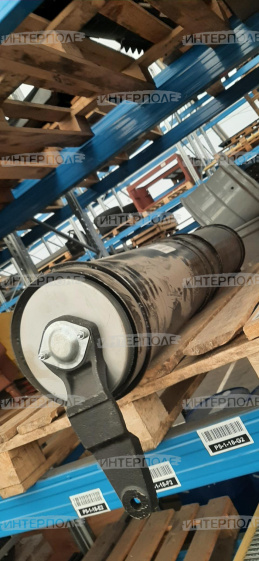 Вал нижний наклонной камеры с литыми рычагами (под раздельный транспортер,Т=520мм) Есиль-760,КЗС-1218