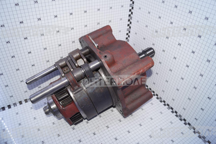 Крышка ВОМ МТЗ-1221 (редуктор,механическая на лентах), ОАО "БЗТДиА"