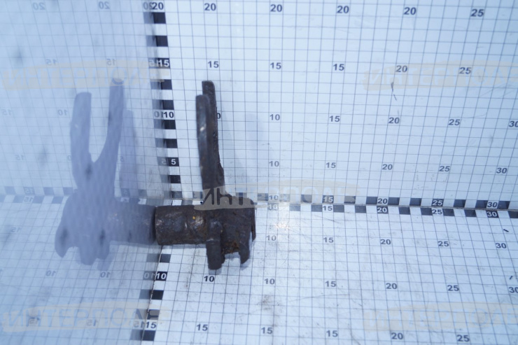 Вилка переключения заднего хода ДТ-75