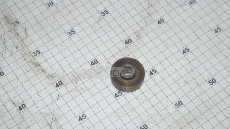 Втулка ножа барабана соломоизмельчителя (d=18 мм) Шумахер