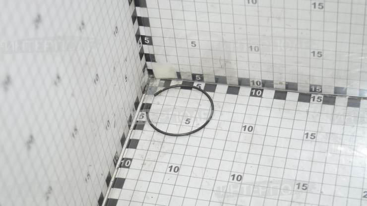 Кольцо стопорное (пружинное) каретки ДТ-75