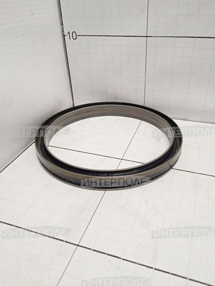 Сальник коренной John Deere Оригинал