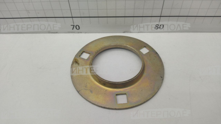 Крышка подшипника вала приводного жатка ЖВЗ-10,7 Гомсельмаш