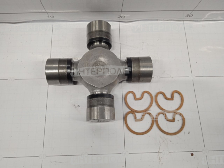 Крестовина карданной передачи John Deere (9600, 9610, 9650, 9650STS, 9660, 9660STS, 9750STS, 9760STS, 9770STS, 9860STS, 9870STS, 9880STS)