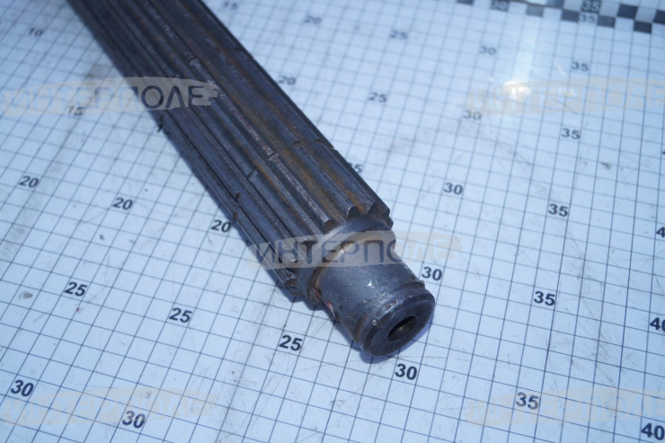 Вал заднего хода ДТ-75