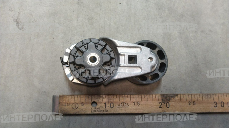 Ролик натяжной ремня двигателя (в сборе) John Deere