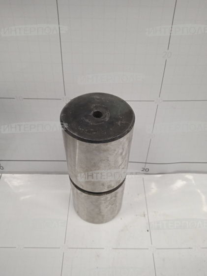 Палец стопорный крепления рамы John Deere (JD9520/9620) Аналог