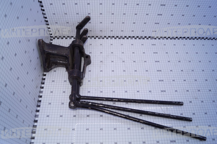 Кронштейн управления гидрораспределителем в сборе, ОАО "МТЗ"