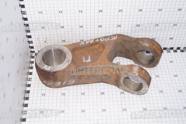 Рычаг механизма навески (-744)