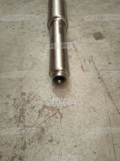Вал крылача (вал вентилятора очистк стар.обр.) Есиль-740,КЗС-812,Есиль-730,КЗС-7 Гомсельмаш