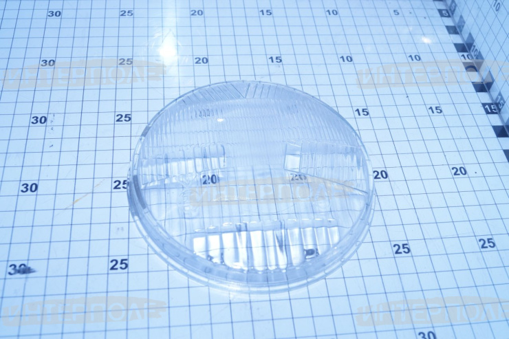 Рассеиватель (стекло) фары передней тракторной К-700, МТЗ