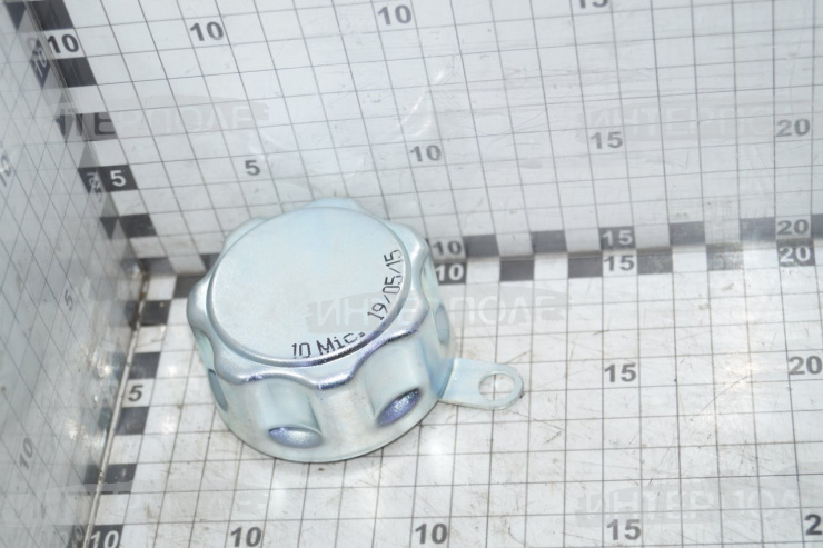 Крышка гидравлического бака Manitou