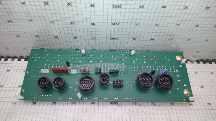 Панель предохранителей (Бюлер серия 2000) CNH