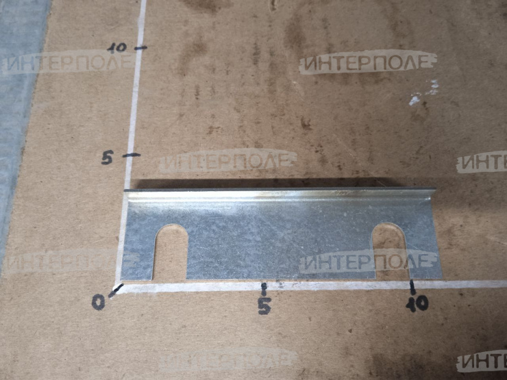 Пластина трения ножа жатки (серий 200, 800) John Deere 