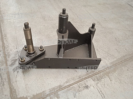 Опора натяжителя ремней глав. к/привода в сб. с осью двигателя Есиль-760,КЗС-1218 Гомсельмаш