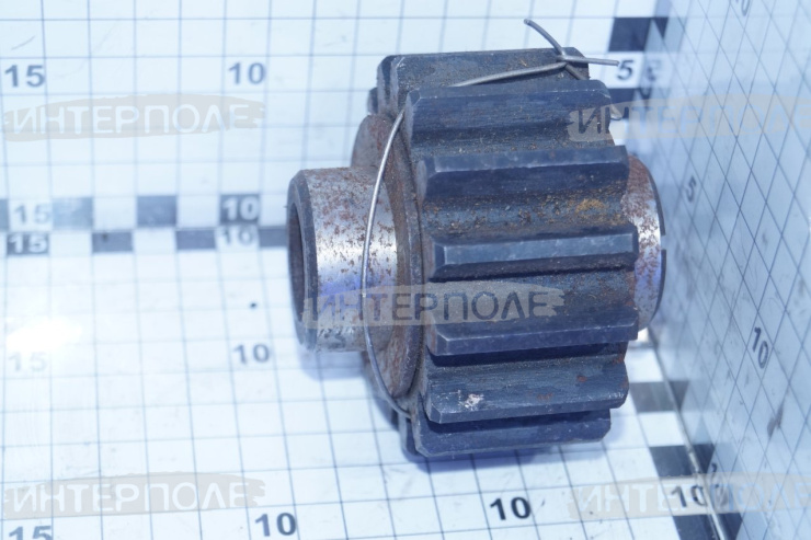 Сателлит с осью Т-4