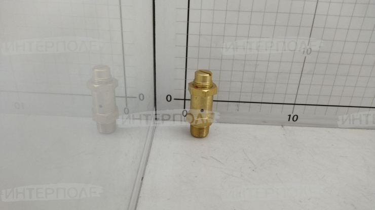 Клапан предохранительный ресивера LB007.3.2.0 (NLX904,X1304) "YTO"