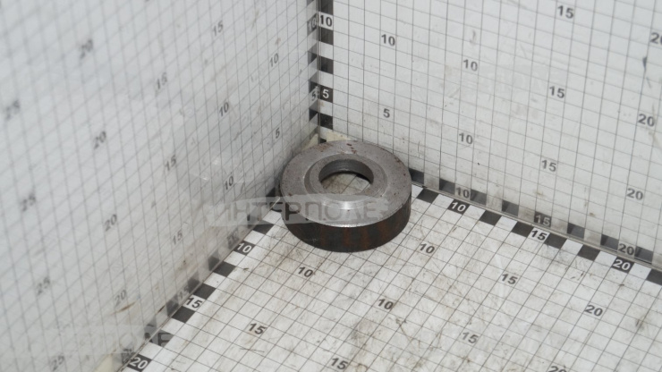 Крышка оси ДТ-75