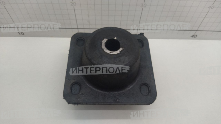Виброизолятор (4 болта) МТЗ-922