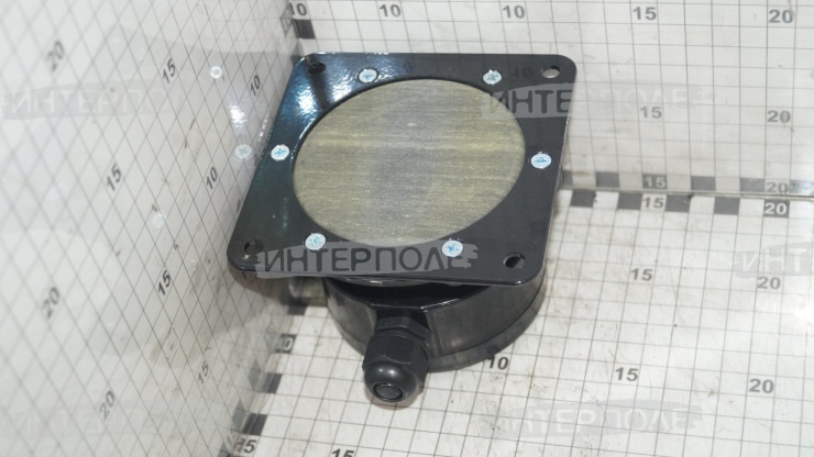 Датчик-сигнализатор уровня зерна в бункере мембранный