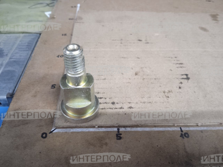 Ось рычага вала нижнего наклонной камеры Есиль-760,КЗС-1218,Есиль-750,КЗС-10К,Есиль-740,КЗС-812 Гомсельмаш