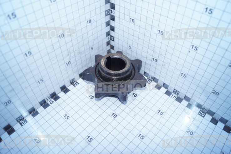 Звездочка (z= 7, t=38,0 d вала=30 мм.) привода транспортеров элеваторов Акрос, Вектор, Дон-1500Б