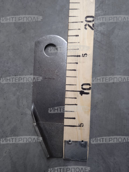 Нож измельчителя (d-19,3 5,0x50,8x181) правый подвижный гладкий с лопатками John Deere MWS