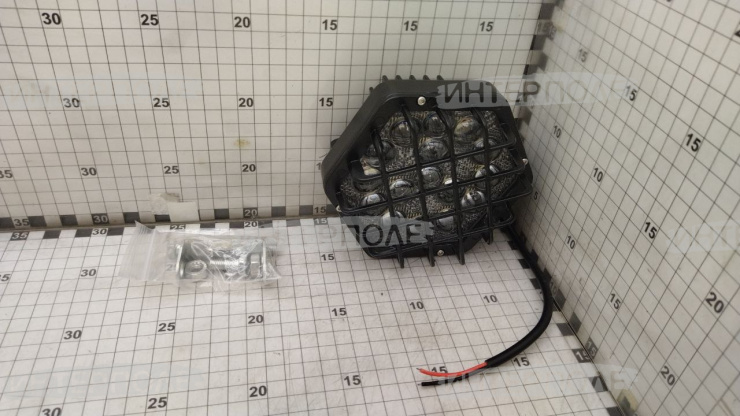 Фара светодиодная шестиугольная 48W 16х3W-65mm 2800LM Epistar (Flood) Рассеянный свет универсальная 12-24В с решеткой