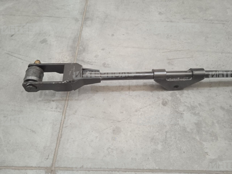 Тяга привода стрясной доски с сайлентблоком прав. Есиль-740,КЗС-812,Есиль-760,КЗС-1218,Есиль-750,КЗС-10К Гомсельмаш