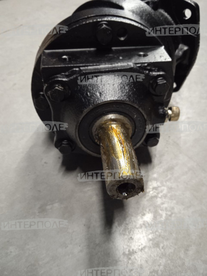 Редуктор конический угловой загрузочного шнека (с 2018г.) Есиль-760,КЗС-1218,Есиль-750,КЗС-10К Гомсельмаш