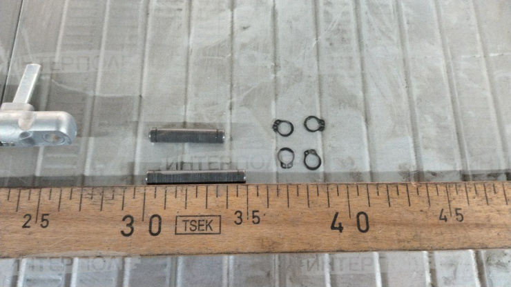 Цилиндр газовый (332M,340M,8100,8200,8300,8400,8500,8600,8700,8800,9500,9600,9700,9800,9900,S540,S550,S650,S660,S670,S680,S685,S690,S760,) John Deere