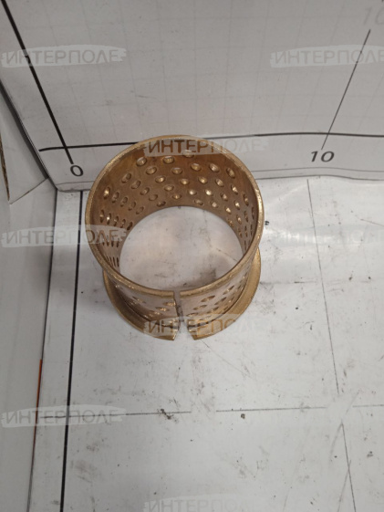 Втулка подшипника (TUCANO 330-320,340,430,450-440,480-470,LEXION,JAGUAR) Claas