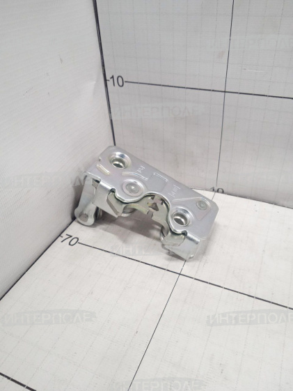 Замок корпуса соломоизмельчителя Claas (TUCANO 320,430-420,450-440,580-570)