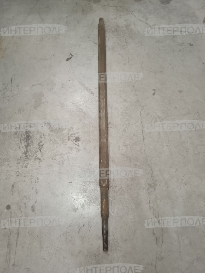 Вал привода транспортера наклонной камеры (9400,9500,CTS) John Deere