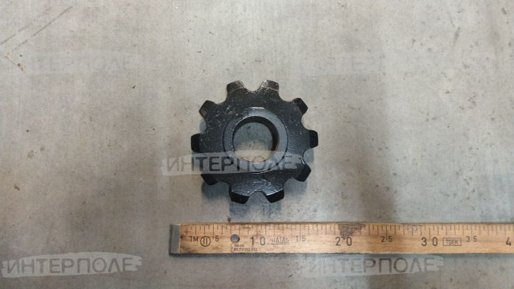 Звездочка (z=10, t=38,4 d=50 мм) верхнего вала транспортера наклонной камеры (центральная) New Holland, Case