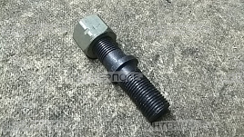 Шпилька М16х1,5 колеса в сборе левая 2ПТС-4, КТУ-10