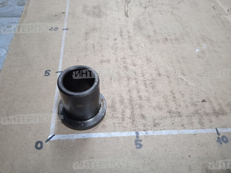 Втулка с буртиком CLAAS (Mega, Lexion)