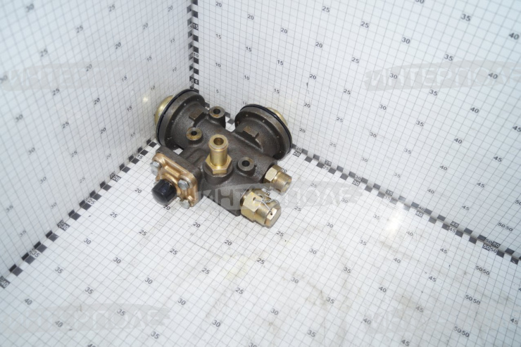 Кран подъема кузова КАМАЗ