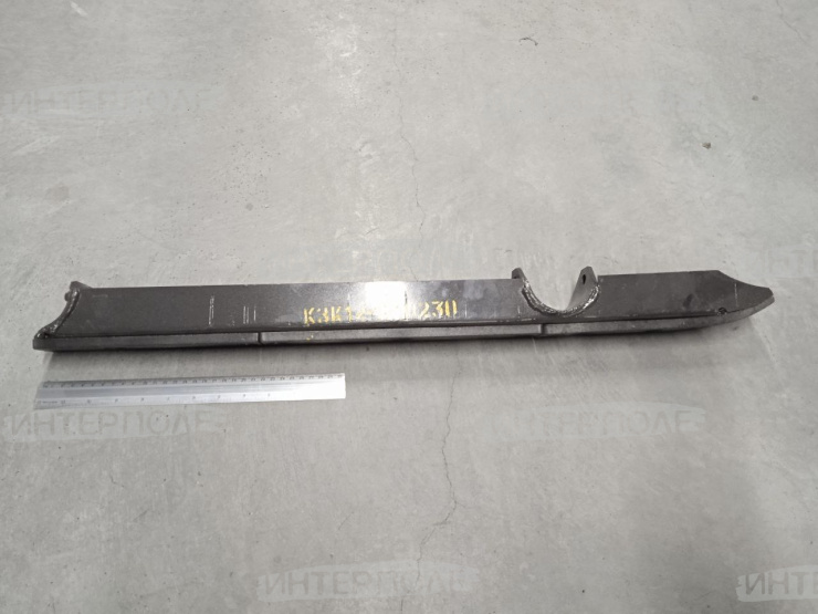 Успокоитель цепи транспортера наклонной камеры (направляющая с 3мя накладками) Есиль-760,КЗС-1218, Есиль-750,КЗС-10К Гомсельмаш