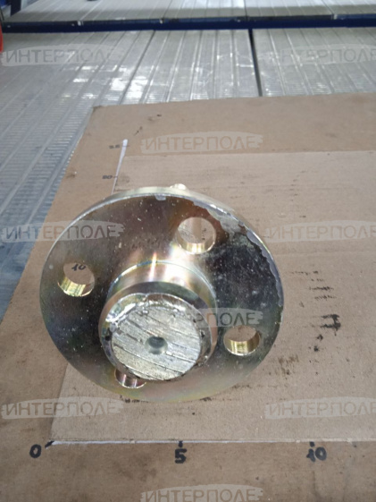 Ось подвески стана решетного нижнего Есиль-760,КЗС-1218,Есиль-750,КЗС-10К,Есиль-740,КЗС-812,Есиль-730,КЗС-7 Гомсельмаш