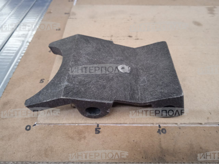 Вкладыш кожуха защитного верхнего вала наклонной камеры Есиль-740,КЗС-812,Есиль-730,КЗС-7Гомсельмаш