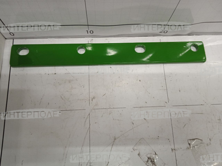 Пластина износостойкая (614R,616R,618R,620R,622R,625R,630R,635R,722,725,730,735,740,RA16,RA18,RA20,RA22,RA25,RA30,RA35, XA22, XA25, XA30) John Deere